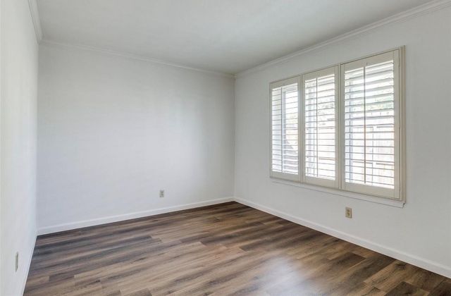 13853 Leinsper Green Street, Dallas, TX 75240