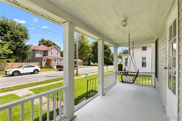 122 E Center Street, Brighton, IL 62012