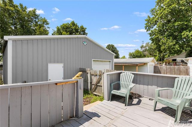 122 E Center Street, Brighton, IL 62012
