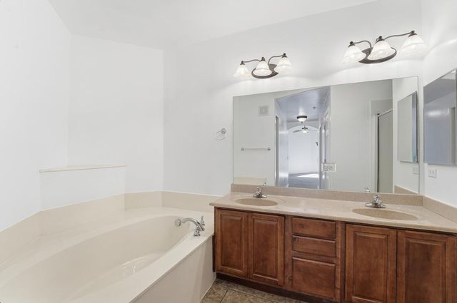 5450 E Deer Valley Drive Unit 2210, Phoenix, AZ 85054