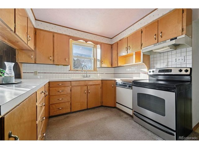 109 2nd St, Ramah, CO 80832