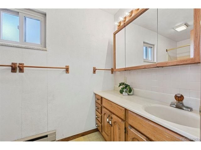 109 2nd St, Ramah, CO 80832