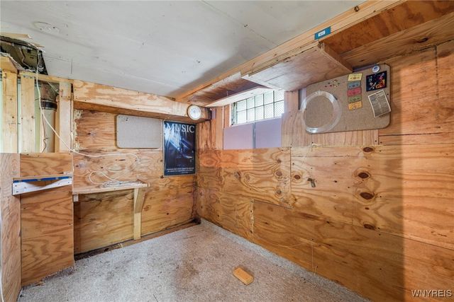 1968 Welch Avenue, Niagara Falls, NY 14303