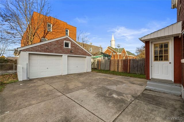 1968 Welch Avenue, Niagara Falls, NY 14303