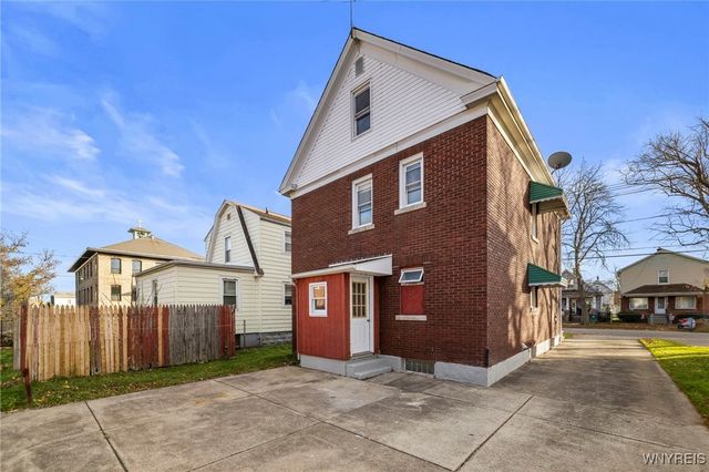 1968 Welch Avenue, Niagara Falls, NY 14303