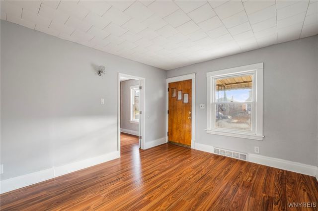 1968 Welch Avenue, Niagara Falls, NY 14303