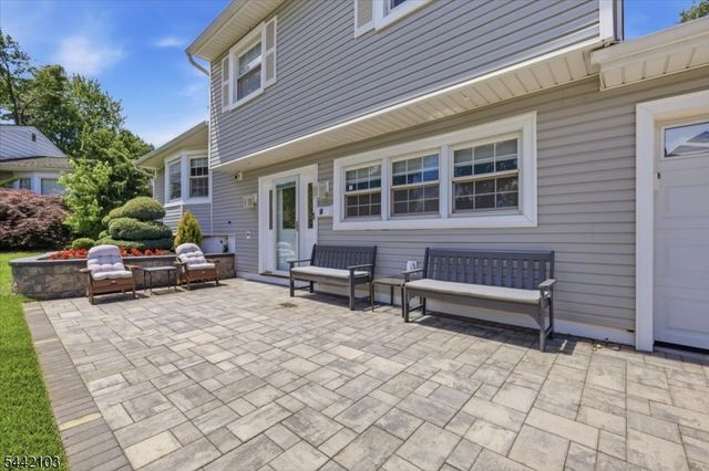 18 Stern Place, Woodbridge Twp., NJ 08863