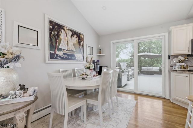 18 Stern Place, Woodbridge Twp., NJ 08863