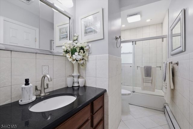 18 Stern Place, Woodbridge Twp., NJ 08863