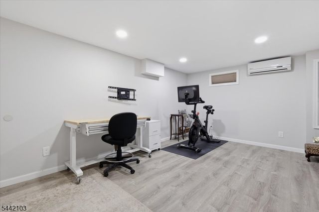 18 Stern Place, Woodbridge Twp., NJ 08863