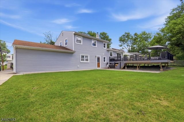 18 Stern Place, Woodbridge Twp., NJ 08863