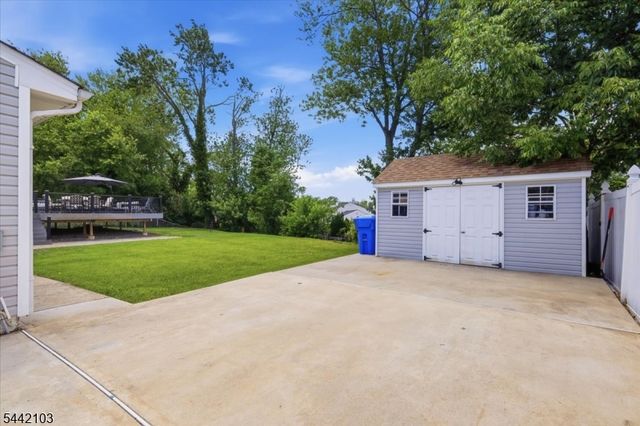 18 Stern Place, Woodbridge Twp., NJ 08863