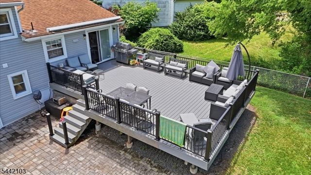 18 Stern Place, Woodbridge Twp., NJ 08863