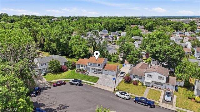 18 Stern Place, Woodbridge Twp., NJ 08863