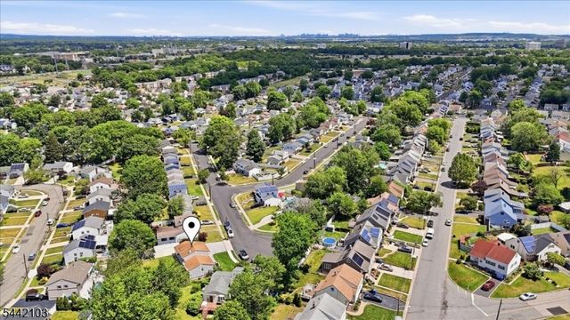 18 Stern Place, Woodbridge Twp., NJ 08863
