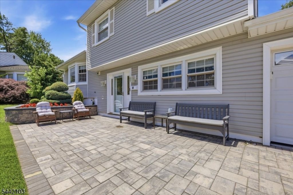 18 Stern Place, Woodbridge Twp., NJ 08863 — photo 2