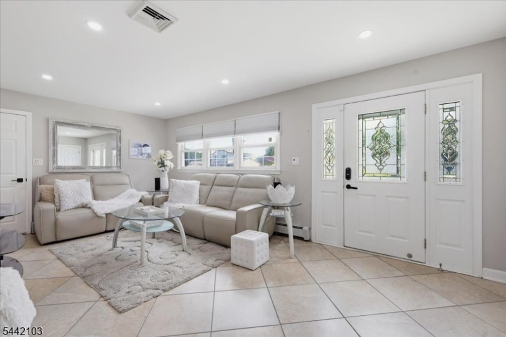 18 Stern Place, Woodbridge Twp., NJ 08863 — photo 3