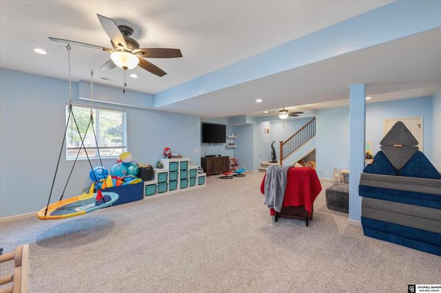 19613 Briggs Street, Omaha, NE 68130
