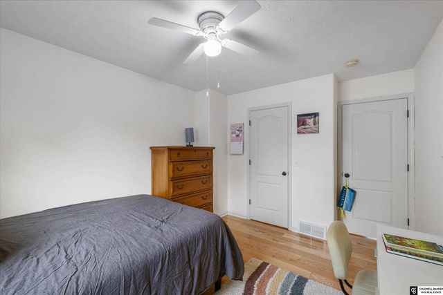 19613 Briggs Street, Omaha, NE 68130