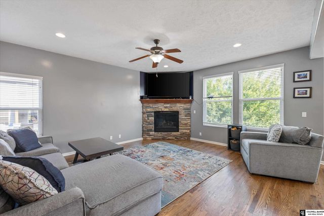 19613 Briggs Street, Omaha, NE 68130