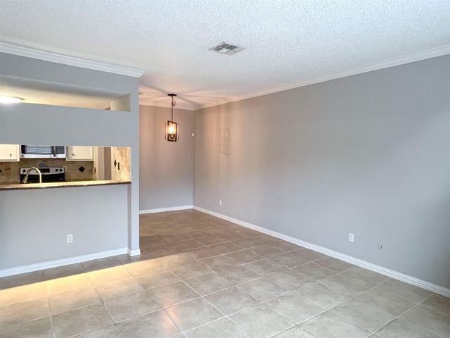 2125 Augusta Drive 21, Houston, TX 77057
