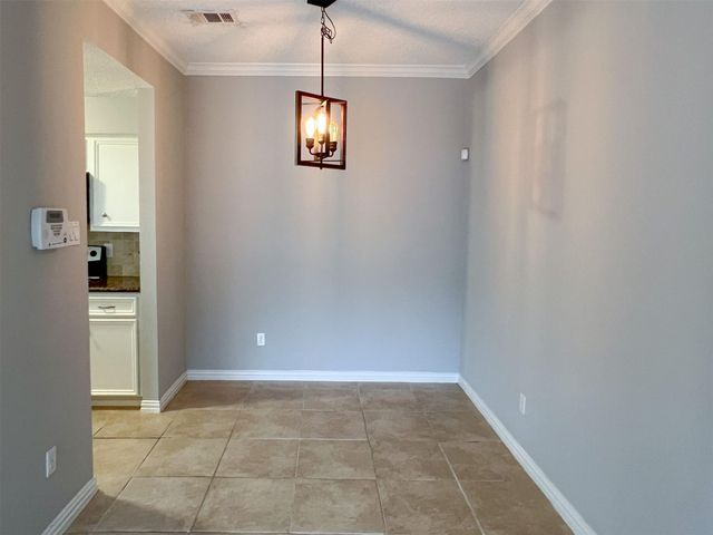 2125 Augusta Drive 21, Houston, TX 77057