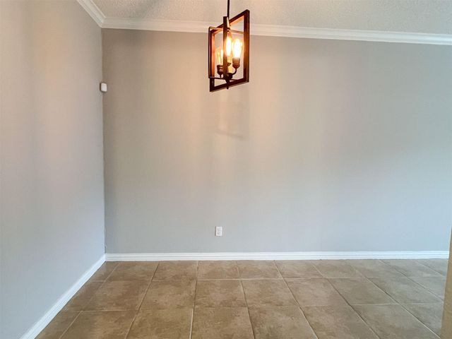 2125 Augusta Drive 21, Houston, TX 77057