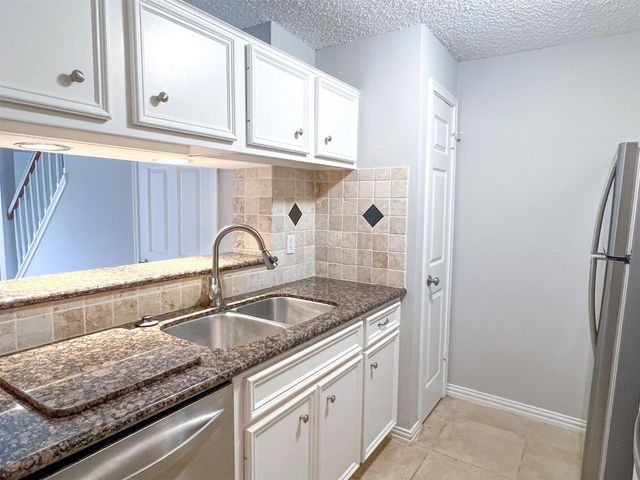 2125 Augusta Drive 21, Houston, TX 77057