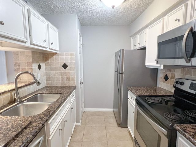 2125 Augusta Drive 21, Houston, TX 77057
