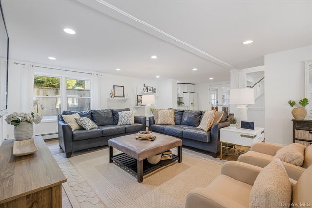 7 Anna D Court, Hopewell Junction, NY 12533