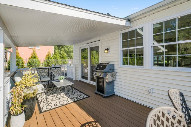 7 Anna D Court, Hopewell Junction, NY 12533