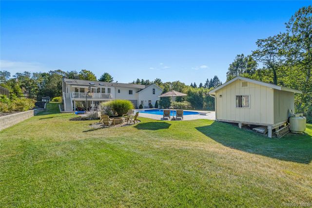 7 Anna D Court, Hopewell Junction, NY 12533