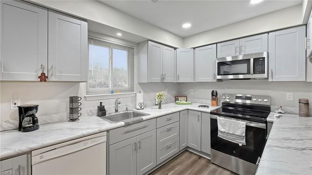 1600 Ocean Lakes CT, Virginia Beach, VA 23454