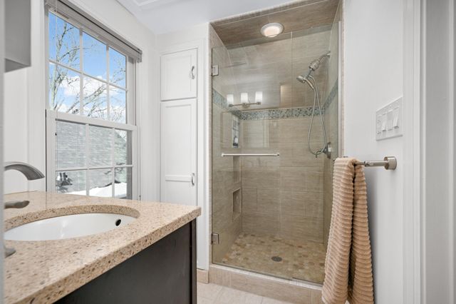 5633 Emerson Avenue S, Minneapolis, MN 55419