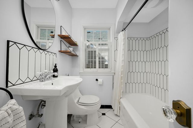 5633 Emerson Avenue S, Minneapolis, MN 55419