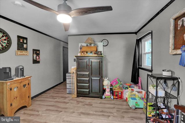 1907 HOLLY RD, Reading, PA 19602