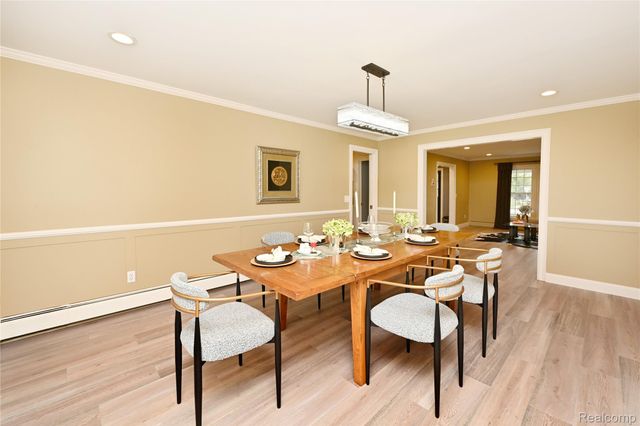 5100 Kings Gate Way, Bloomfield Charter Township, MI 48302