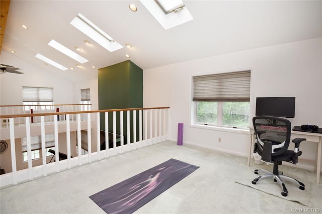 5100 Kings Gate Way, Bloomfield Charter Township, MI 48302