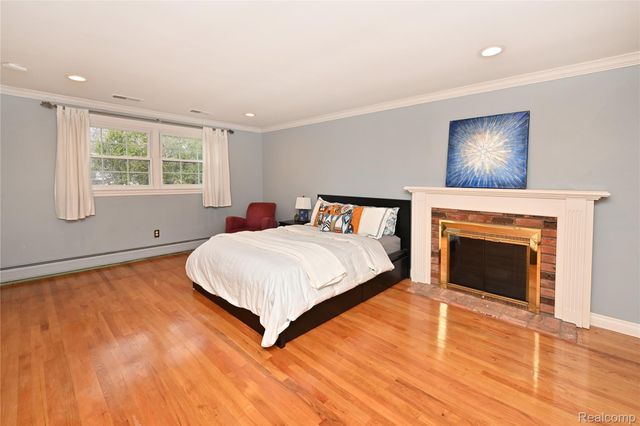 5100 Kings Gate Way, Bloomfield Charter Township, MI 48302