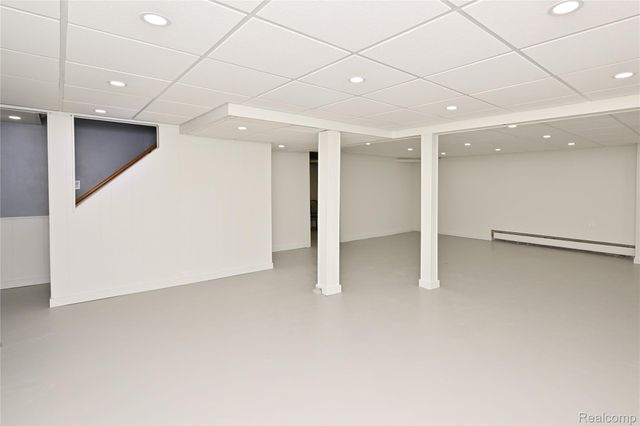 5100 Kings Gate Way, Bloomfield Charter Township, MI 48302