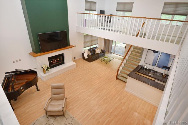 5100 Kings Gate Way, Bloomfield Charter Township, MI 48302