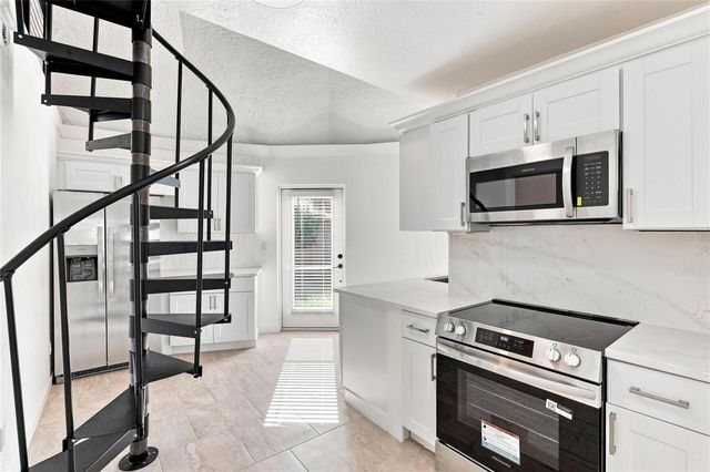 2881 GENTIAN ROAD, Venice, FL 34293