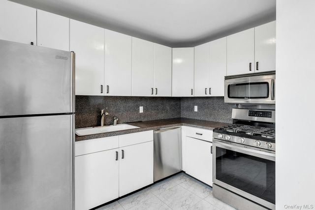 110-11 Queens Boulevard 19C, Forest Hills, NY 11375