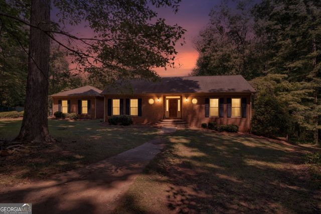 370 River Cove Road, Social Circle, GA 30025