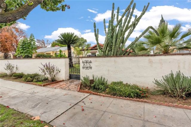 815 W Yosemite, Madera, CA 93637