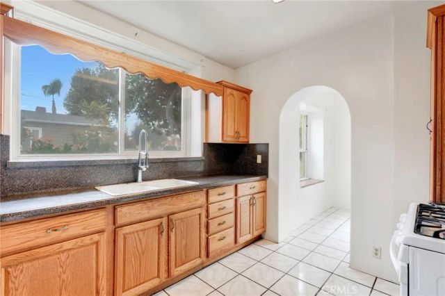 815 W Yosemite, Madera, CA 93637