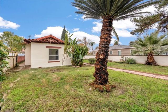 815 W Yosemite, Madera, CA 93637