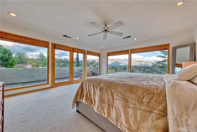 1530 Poppy Peak, Pasadena, CA 91105