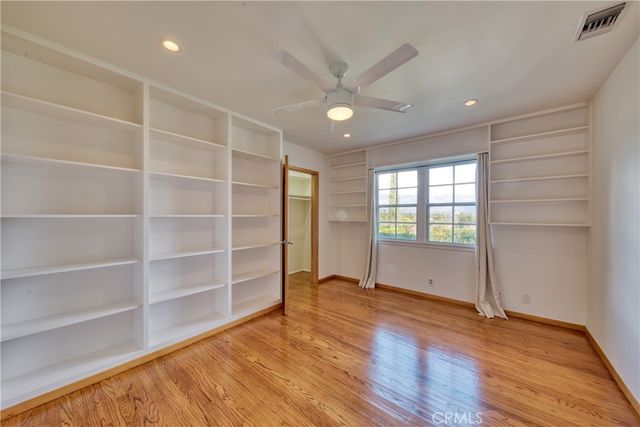 1530 Poppy Peak, Pasadena, CA 91105