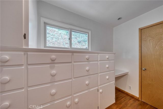 1530 Poppy Peak, Pasadena, CA 91105